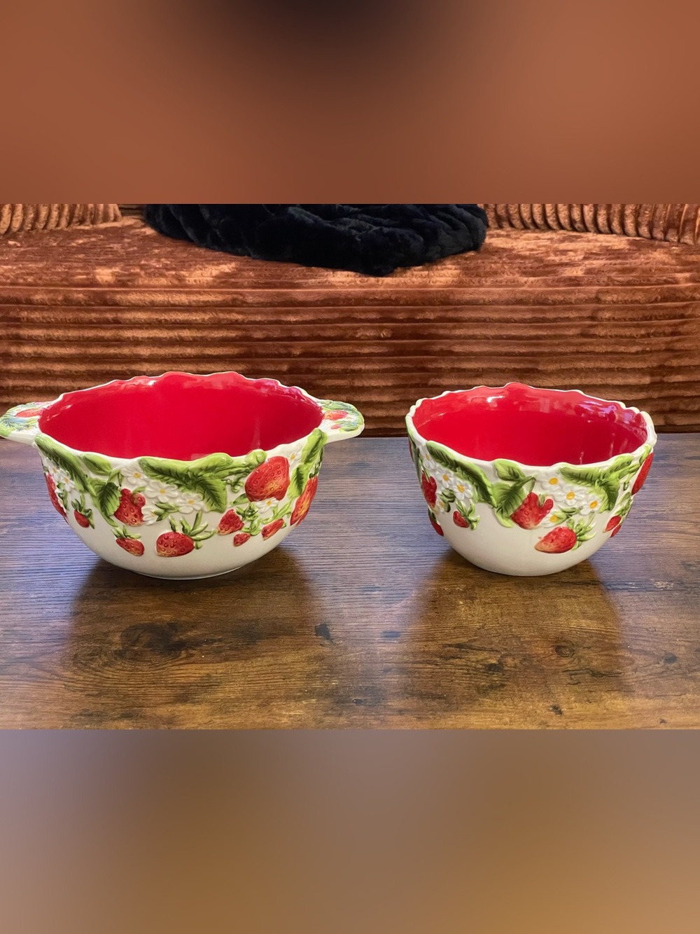 TEMPTATIONS Strawberry Figural Fruit 2 Piece Bowl Set